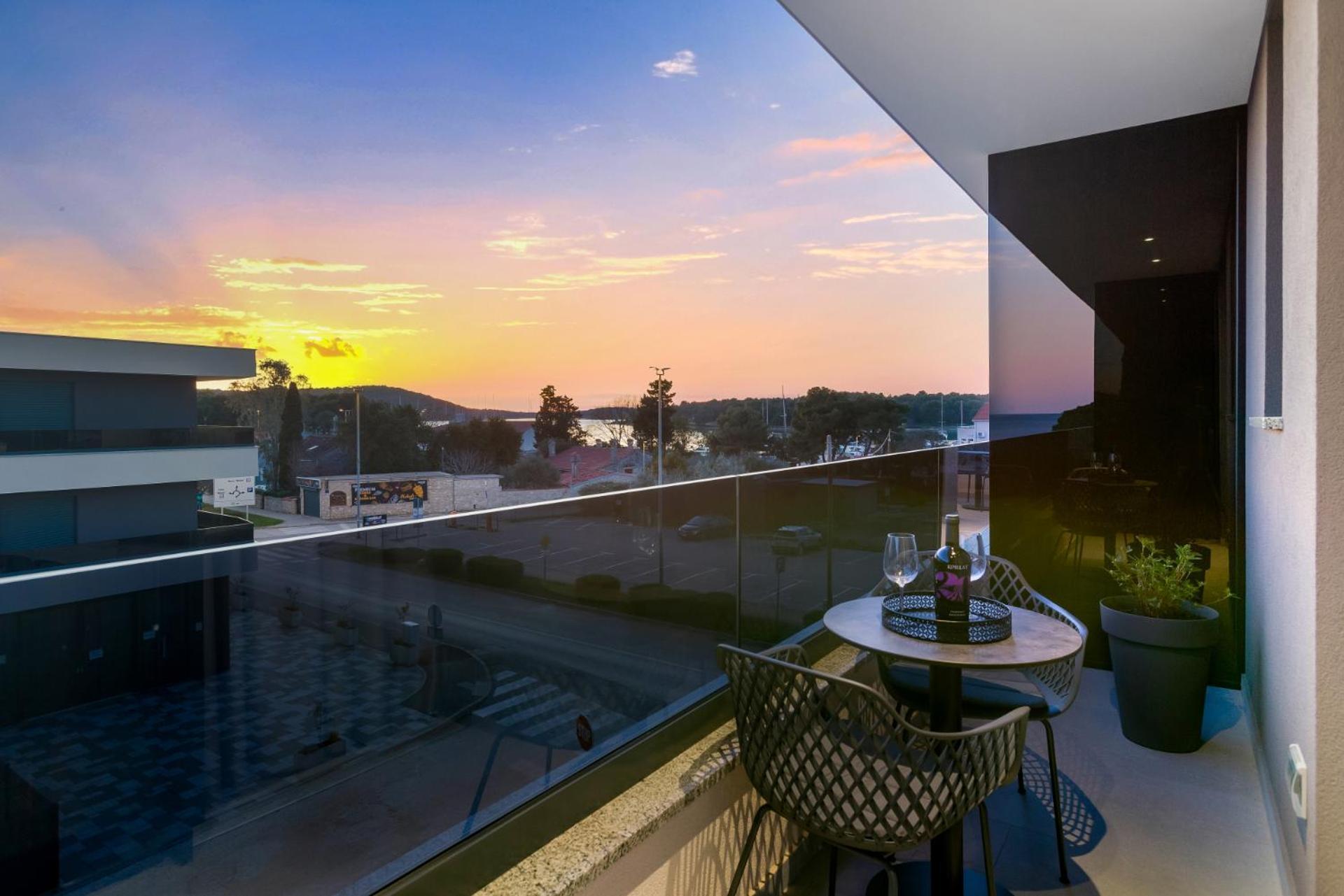 Fly Rooms Medulin - 50M From The Beach - New 2024 Eksteriør billede